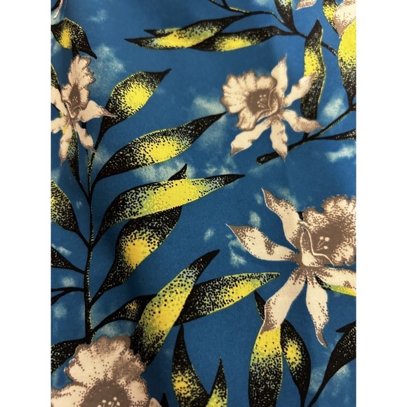 Men's Volcom Size X-large Swim trunks. NWT. Blue tropical floral theme. Hawaiian - Picture 4 of 16